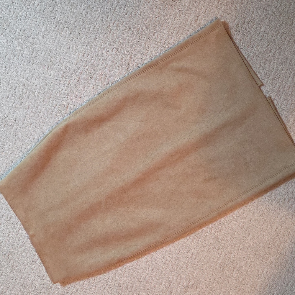 Aritzia Babaton Chuck Midi Skirt, Size 2